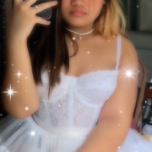 Meet your Posher, Elena